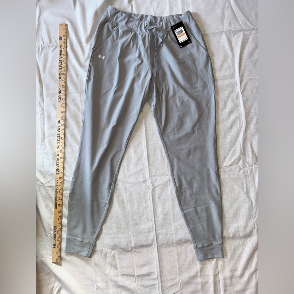 Gray Under Armour Joggers size Small